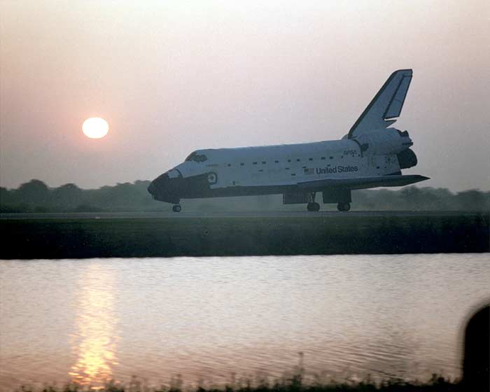 STS-45 Landing
