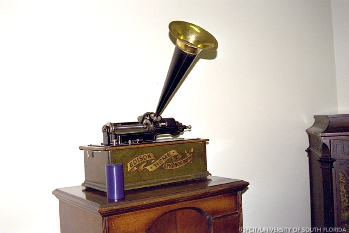 Phonograph