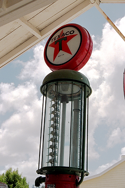Gas pump