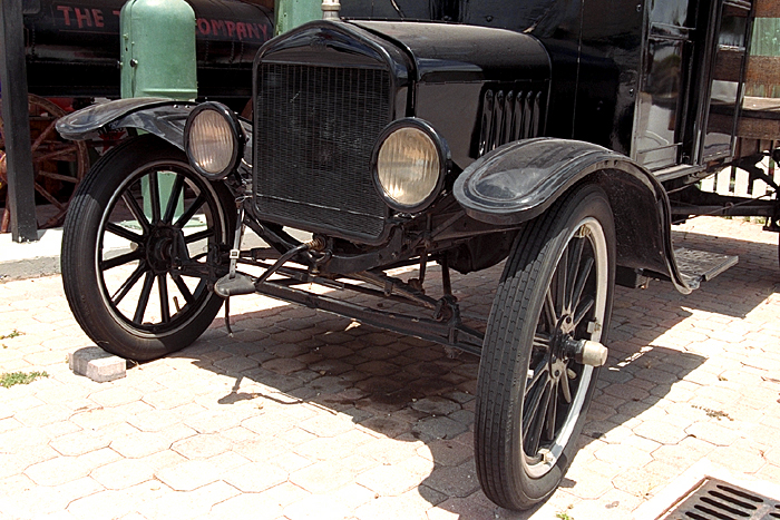 Delivery truck