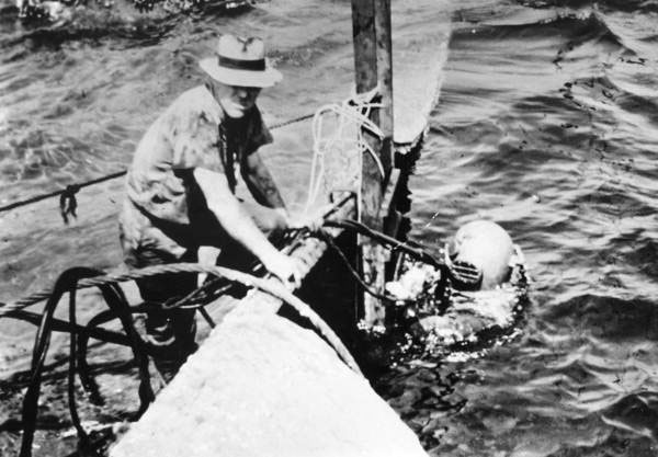 'Gulfland' salvage operation by Captain Brown : Hobe Sound, Florida