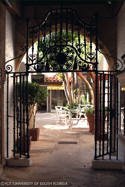 Gate
