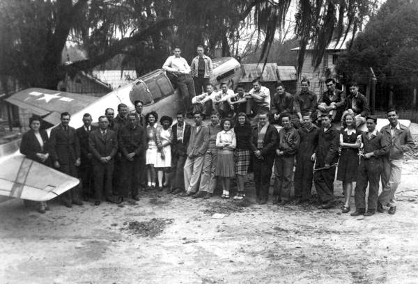 Wartime production training act students of Leon High School : Tallahassee, Florida